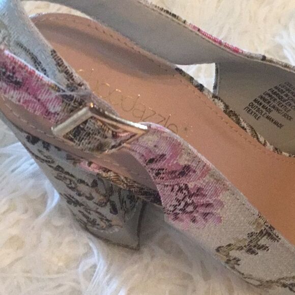 SHOEDAZZLE tapestry sling back heels - Picture 8 of 14